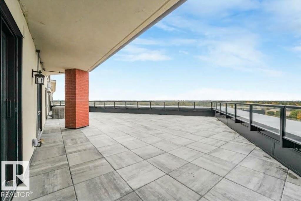 #902 10108 125 ST NW