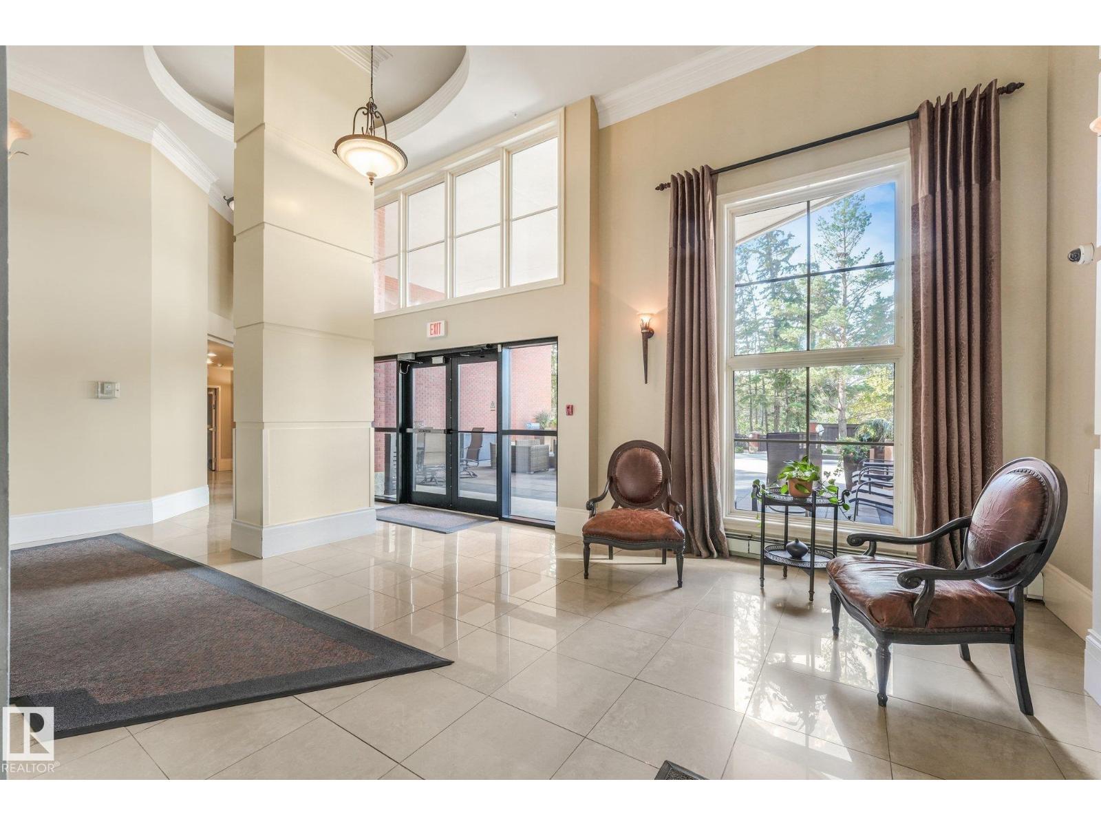 #902 10108 125 ST NW