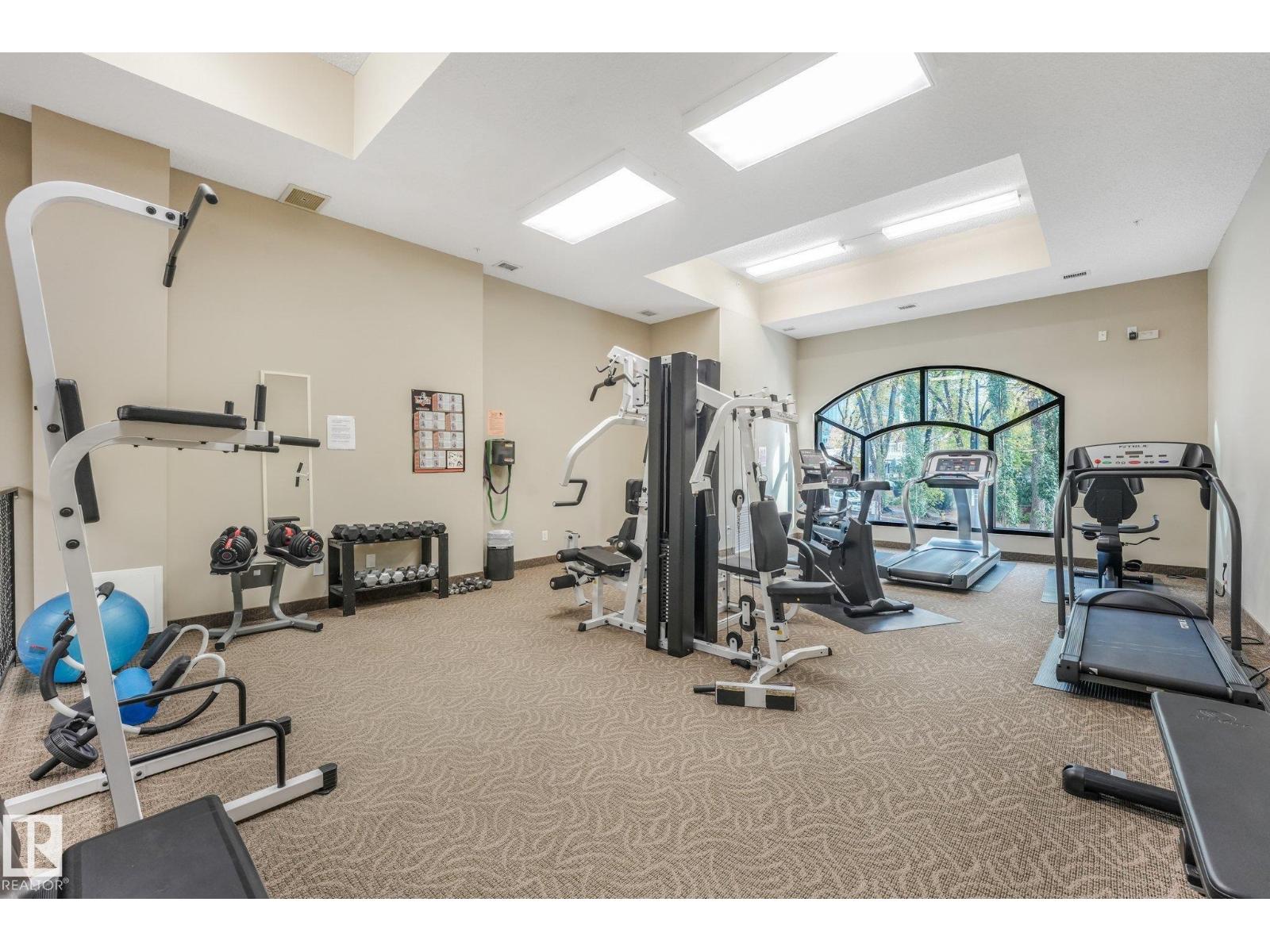 #902 10108 125 ST NW