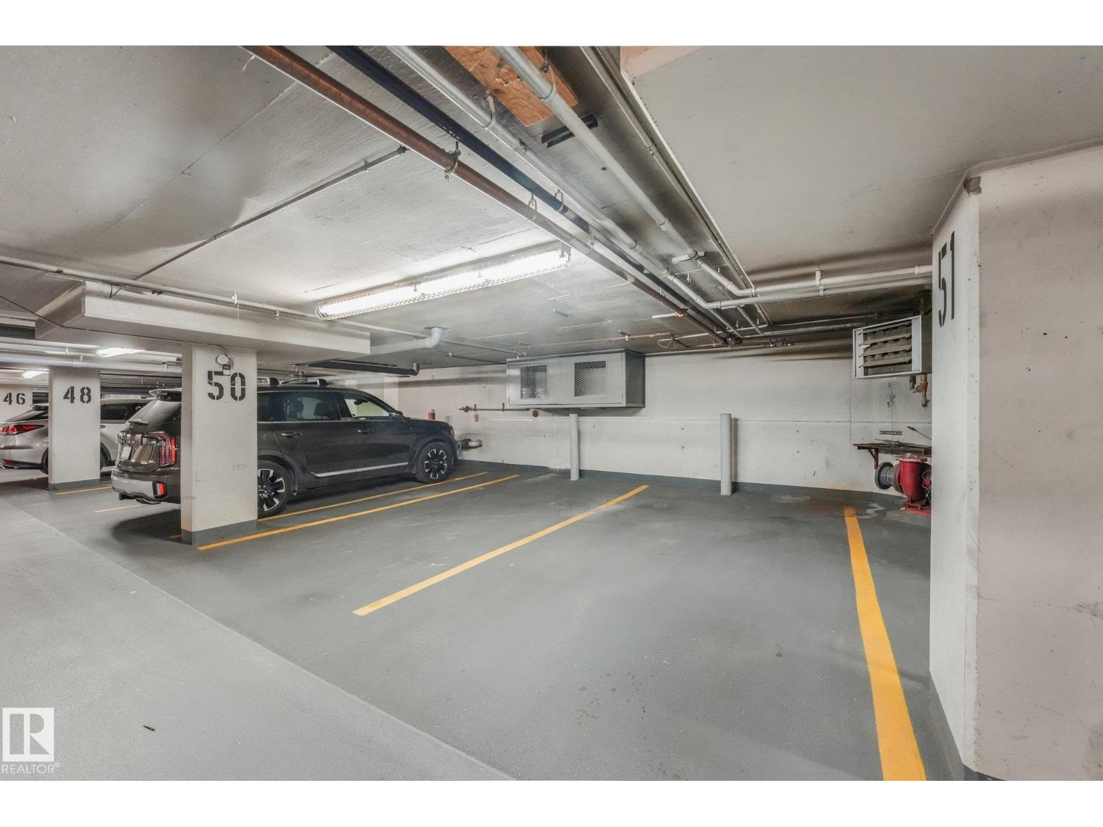 #902 10108 125 ST NW