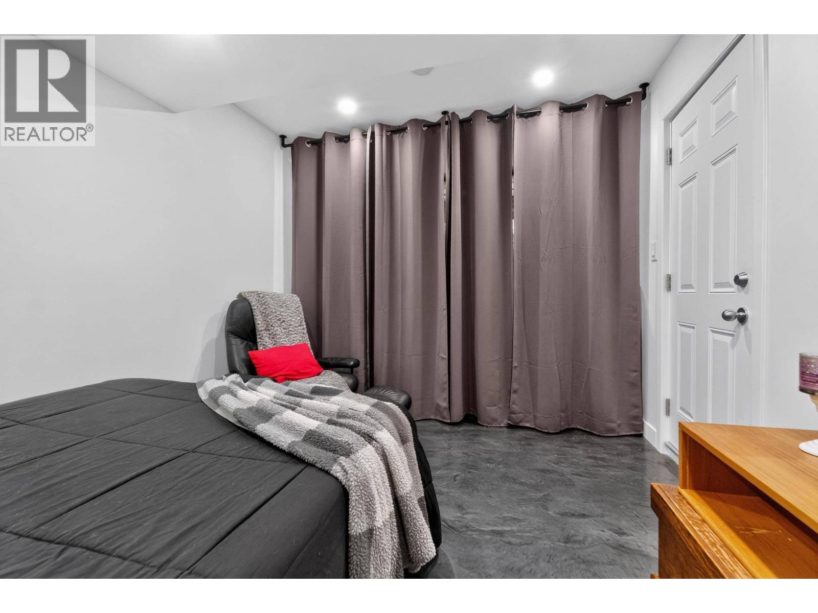 4801 TURNBUCKLE WYND
