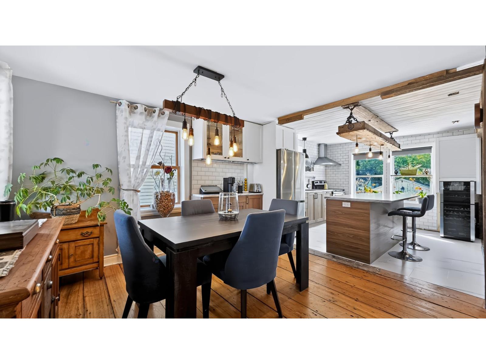 246 Av. Jules-Léger Saint-Anicet Quebec Canada J0S1M0 3