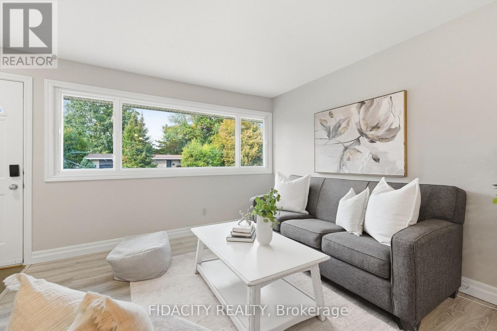 34 Stinson Avenue, Ottawa, Ontario K2H 6N3 - Photo 5 - X13851856
