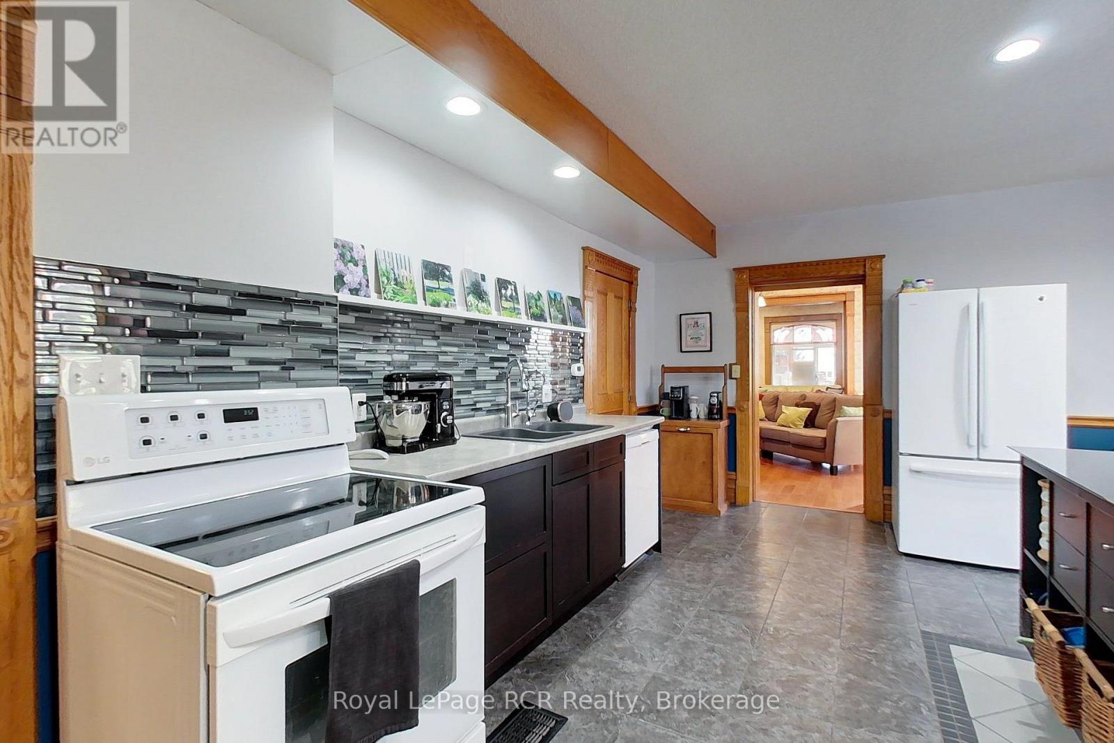 130 John Street, North Perth, Ontario  N0G 1B0 - Photo 14 - X13851726