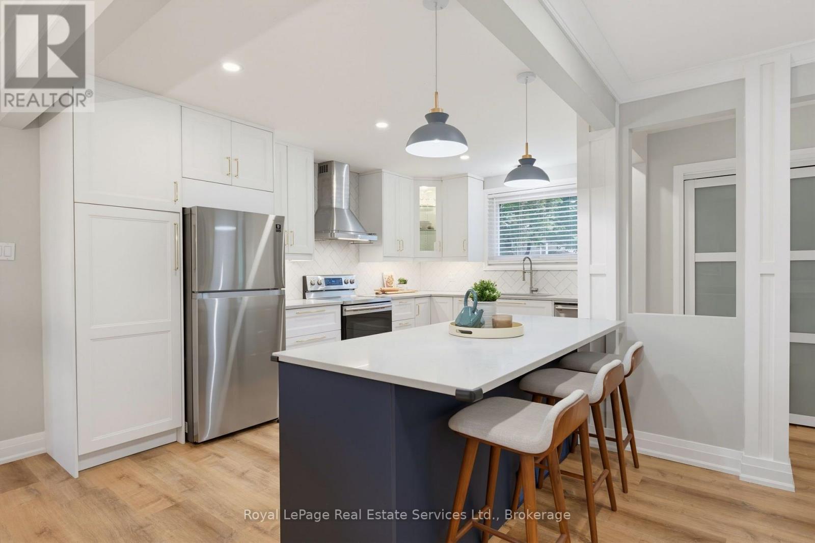 539 Galway Drive, Burlington, Ontario  L7L 2S6 - Photo 8 - W13851862
