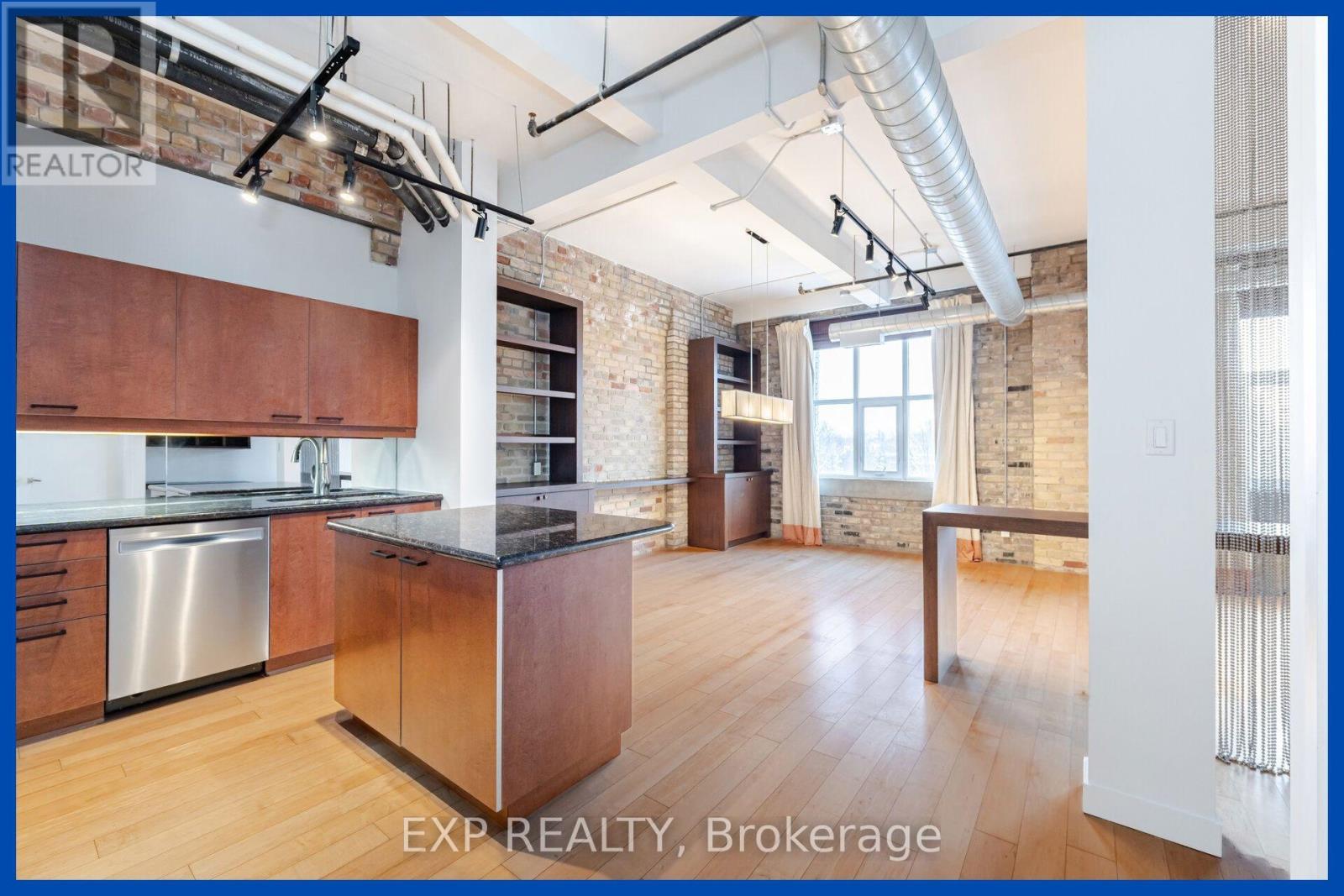 513 - 955 QUEEN STREET W