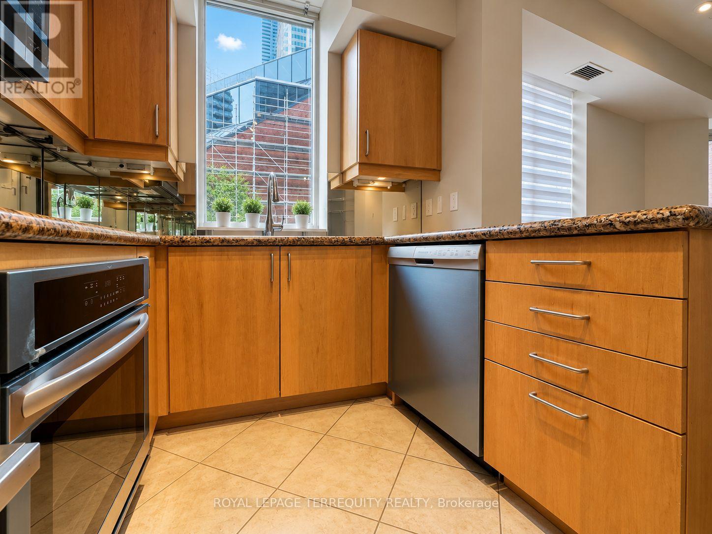 304 - 20 Collier Street, Toronto, Ontario  M4W 3Y4 - Photo 11 - C13851900