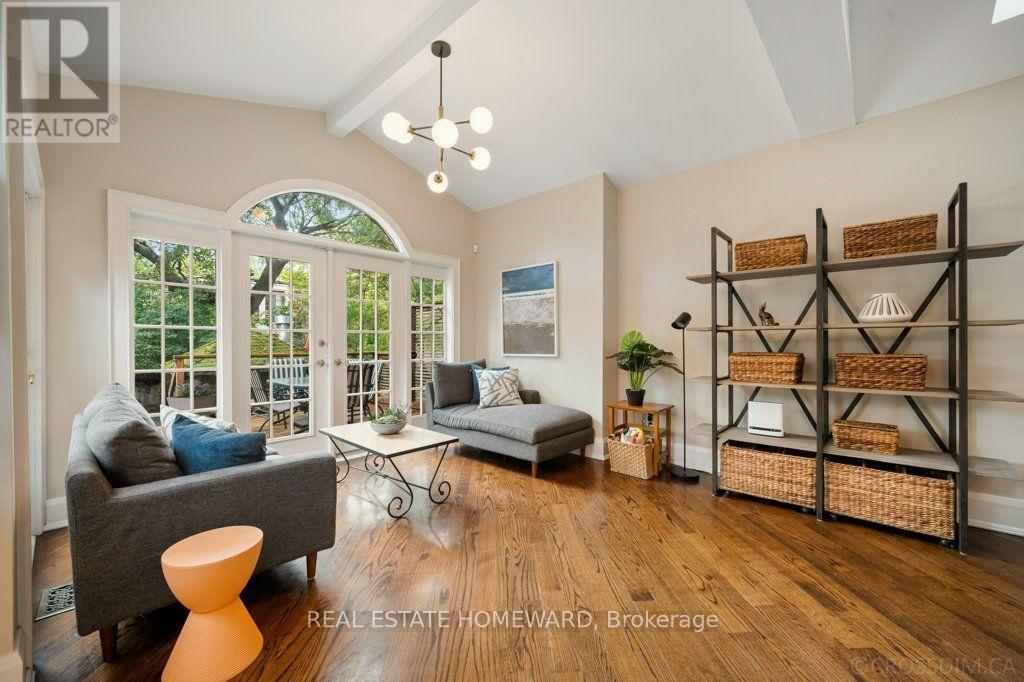 69 Walmsley Boulevard, Toronto, Ontario  M4V 1X7 - Photo 13 - C13851920