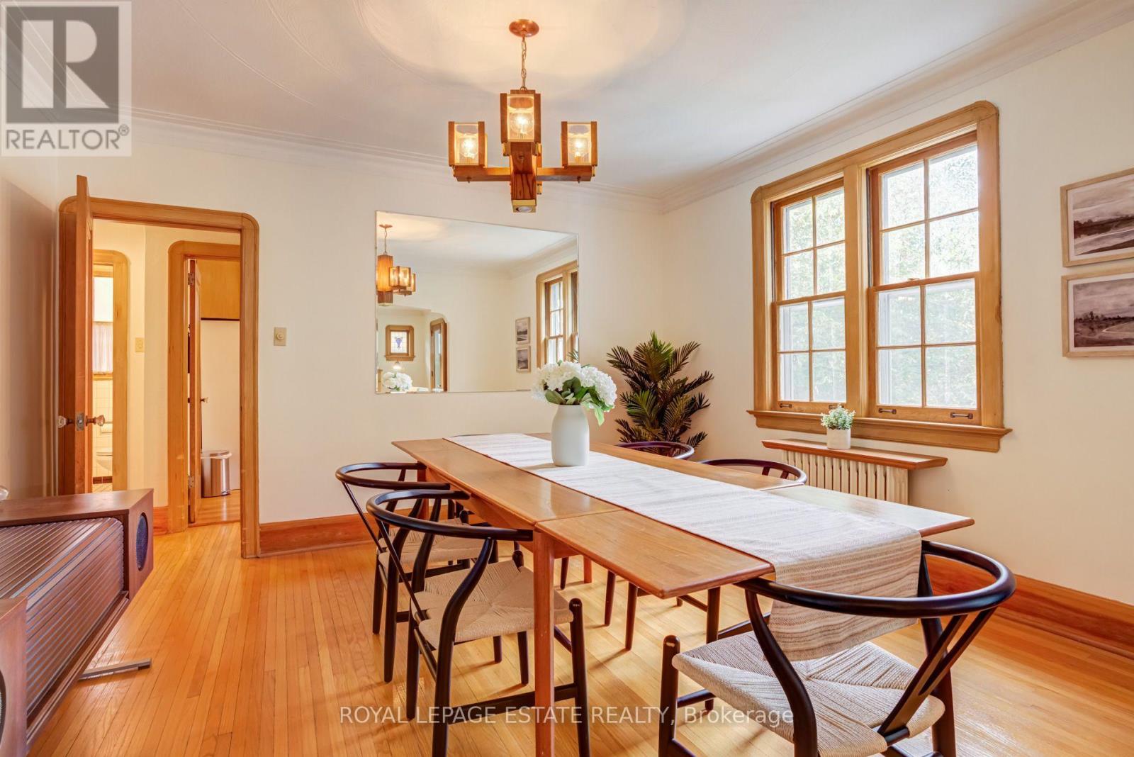30 Barbara Crescent, Toronto, Ontario  M4C 3B2 - Photo 10 - E13851872