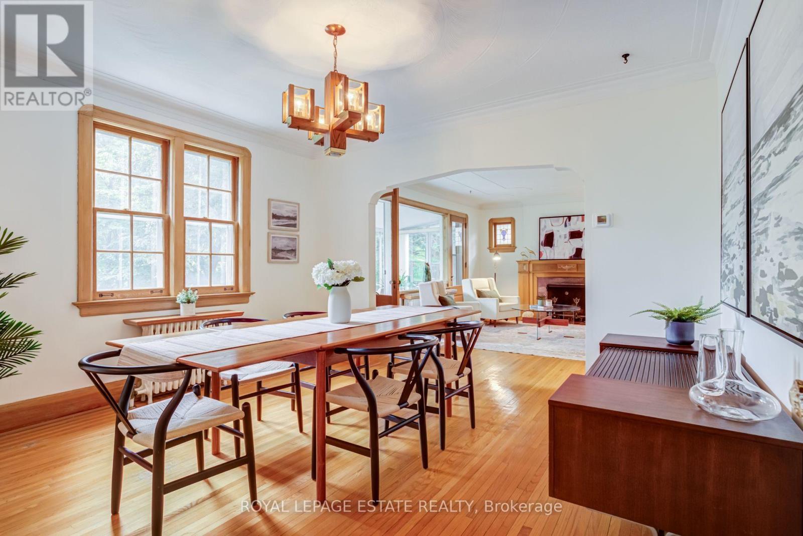 30 Barbara Crescent, Toronto, Ontario  M4C 3B2 - Photo 12 - E13851872