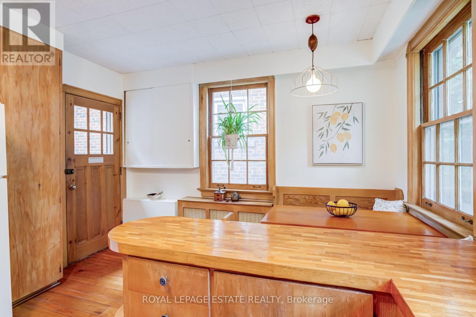 30 Barbara Crescent, Toronto, Ontario  M4C 3B2 - Photo 16 - E13851872
