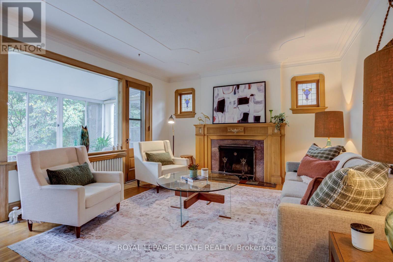 30 Barbara Crescent, Toronto, Ontario  M4C 3B2 - Photo 8 - E13851872