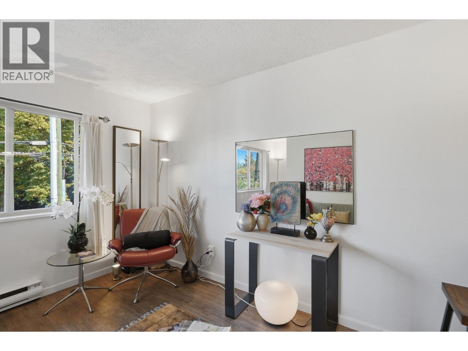 104 3465 GLEN DRIVE