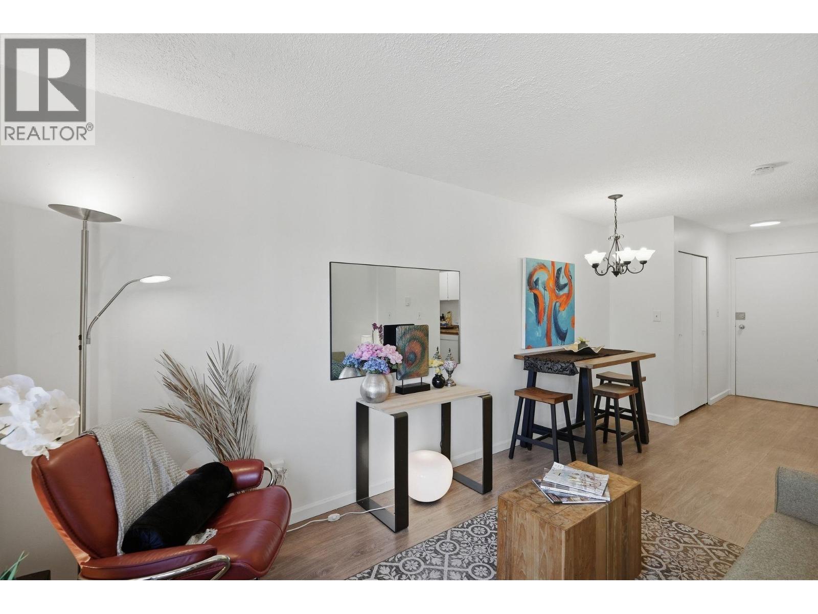 104 3465 GLEN DRIVE
