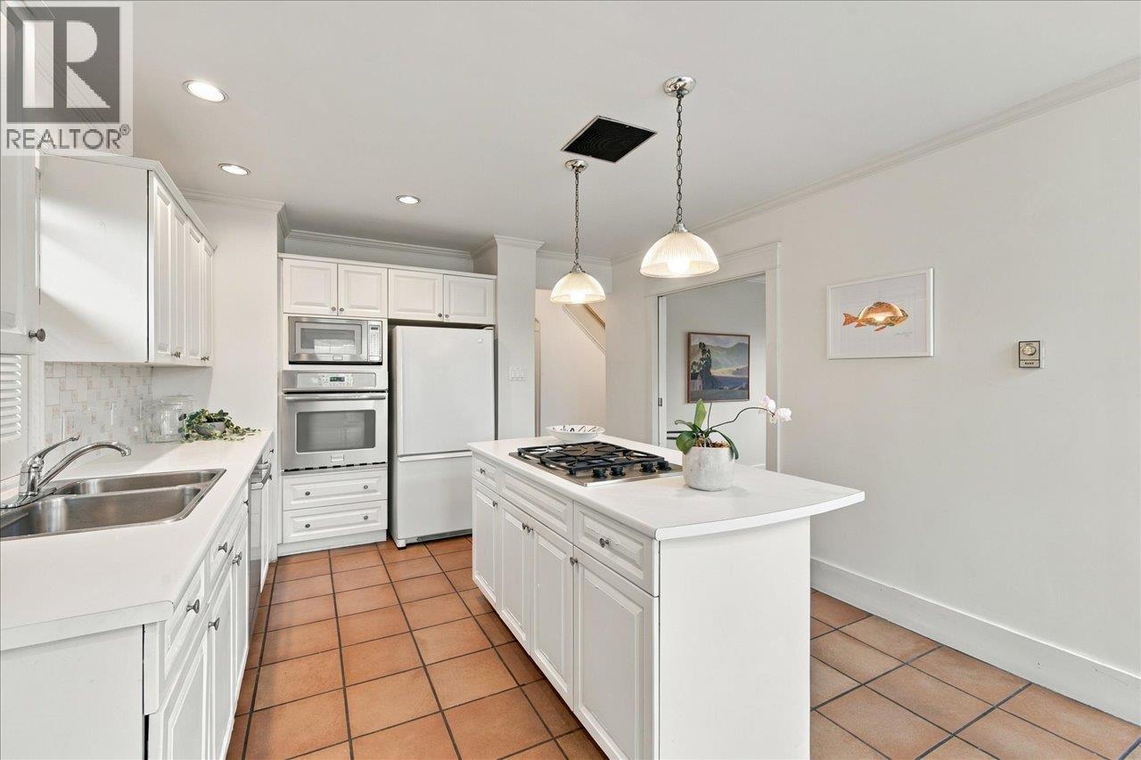706 W 24TH AVENUE
