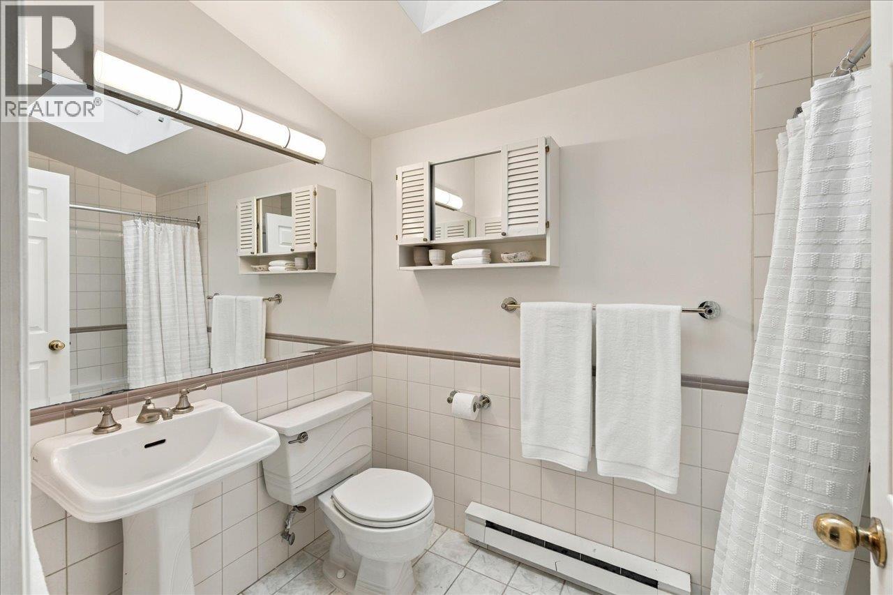 706 W 24TH AVENUE
