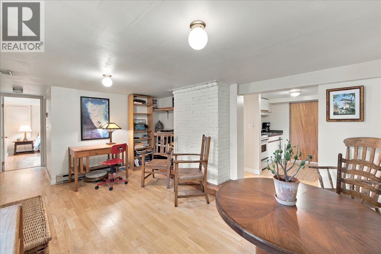 706 W 24TH AVENUE