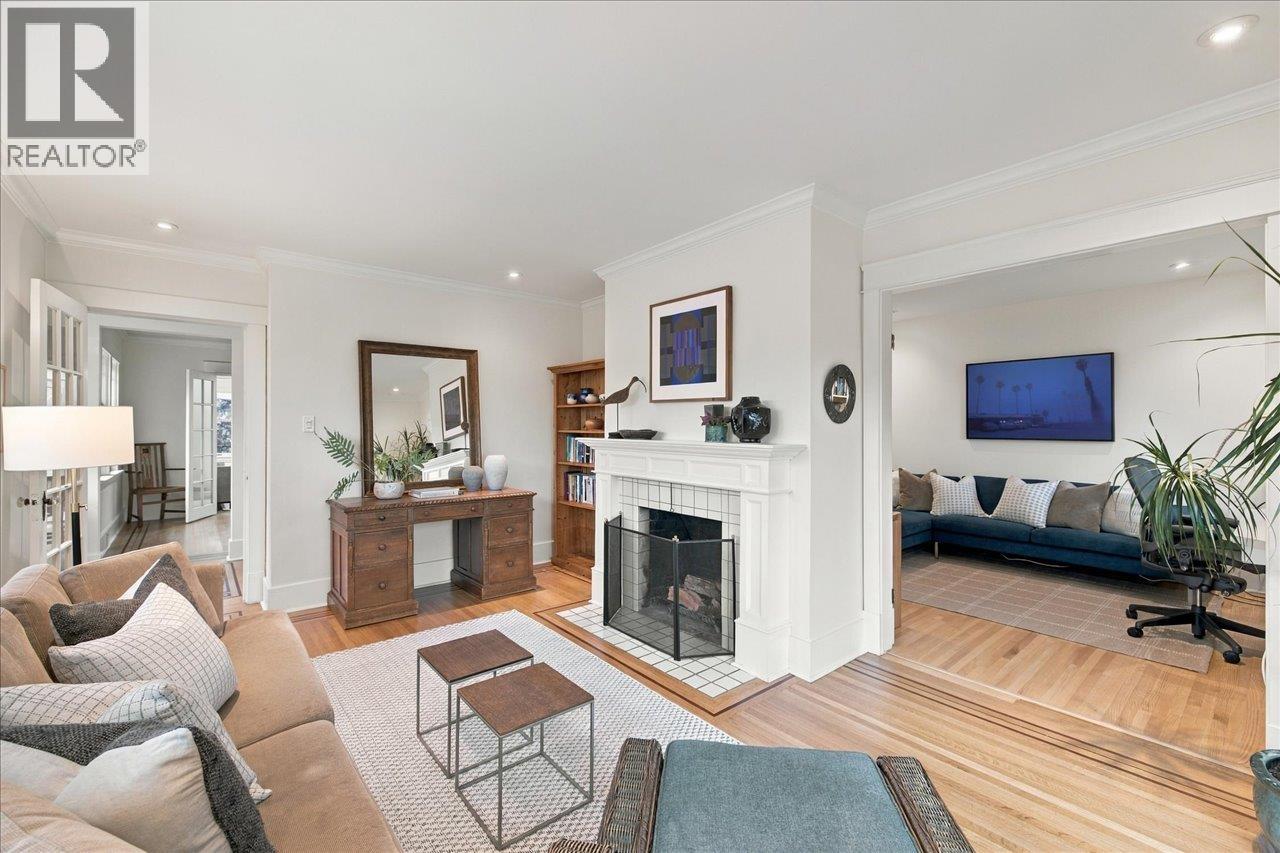 706 W 24TH AVENUE