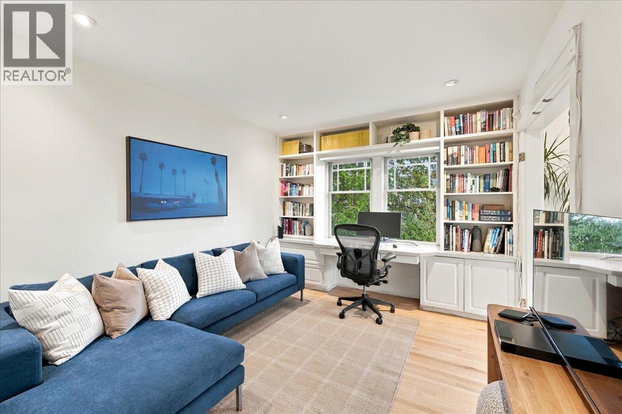 706 W 24TH AVENUE