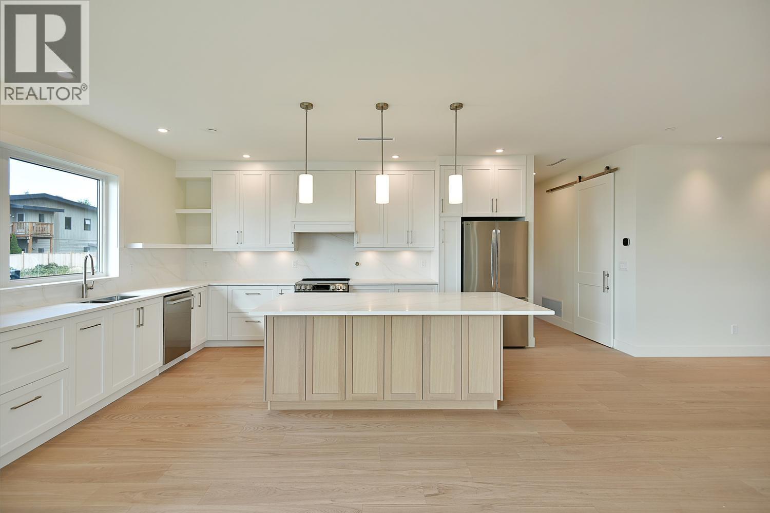 5112 CHAPMAN ROAD