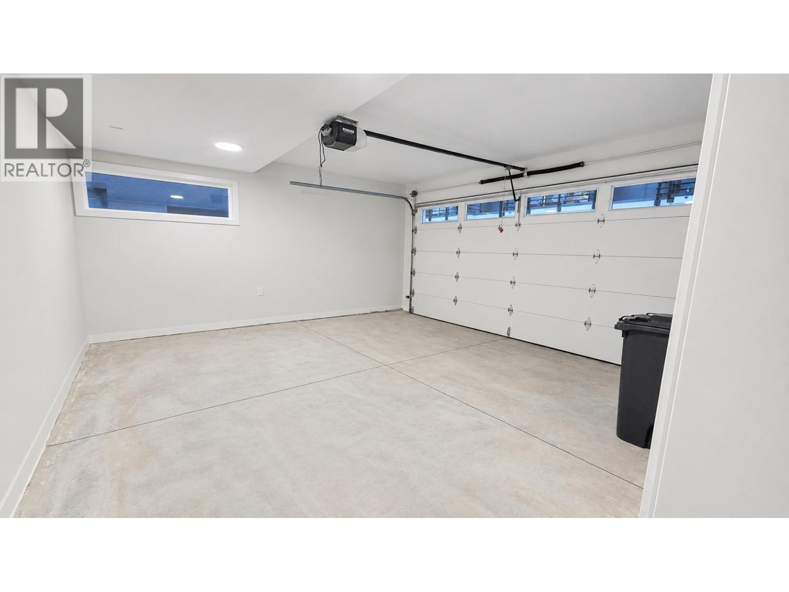 3 8300 NO 3 ROAD