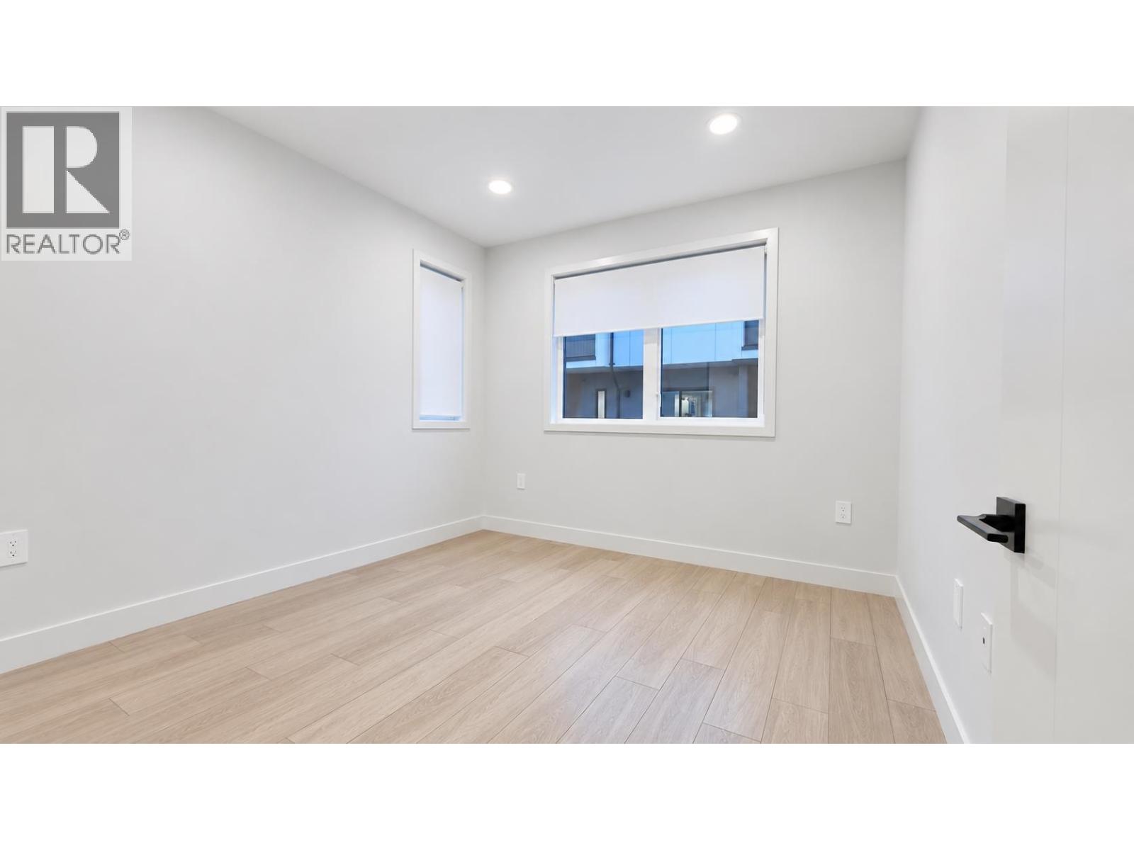 3 8300 NO 3 ROAD