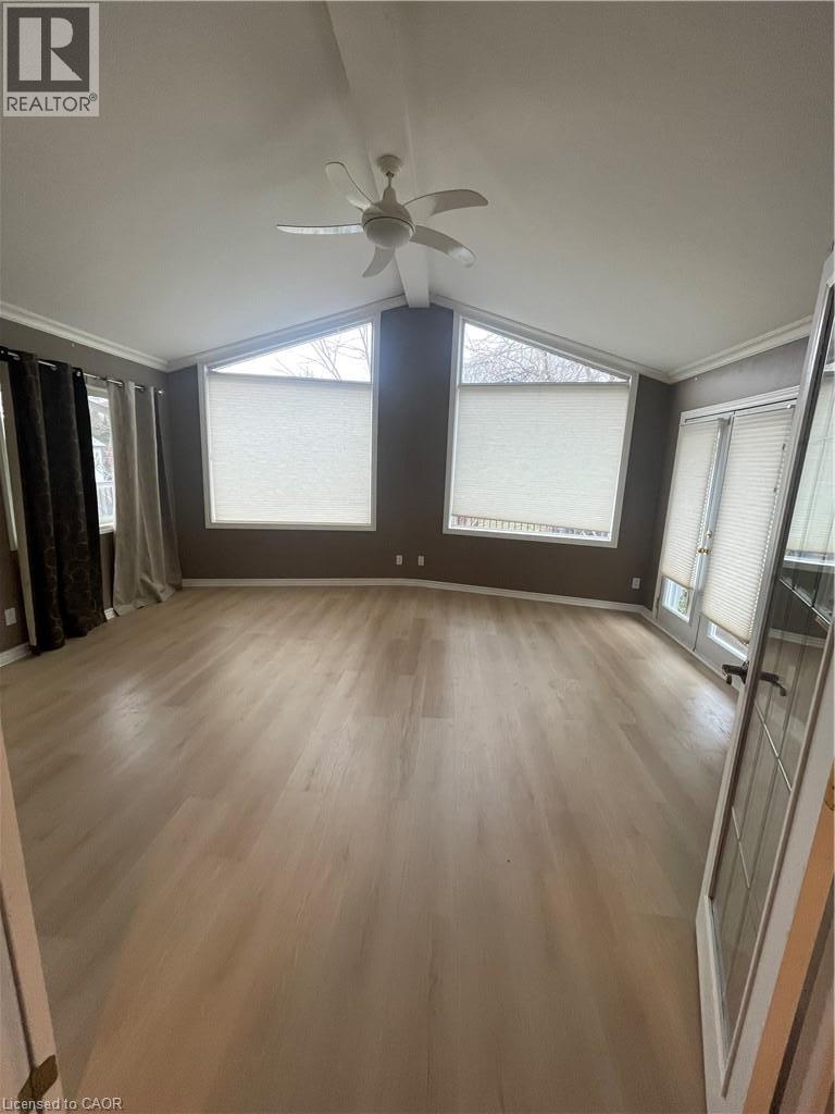 23 WOODSVIEW Avenue