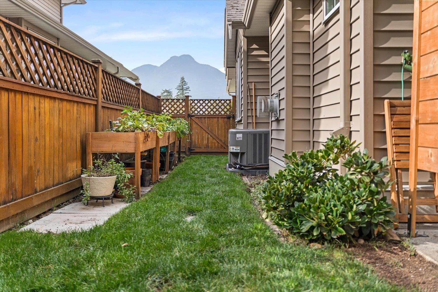 24 1175 7TH AVENUE|Hope