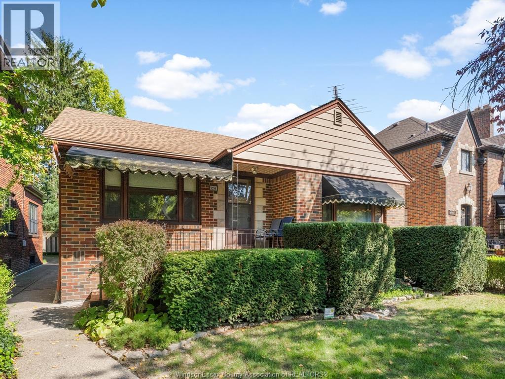 2214 Victoria Avenue, Windsor, Ontario  N8X 1R1 - Photo 3 - 26024183