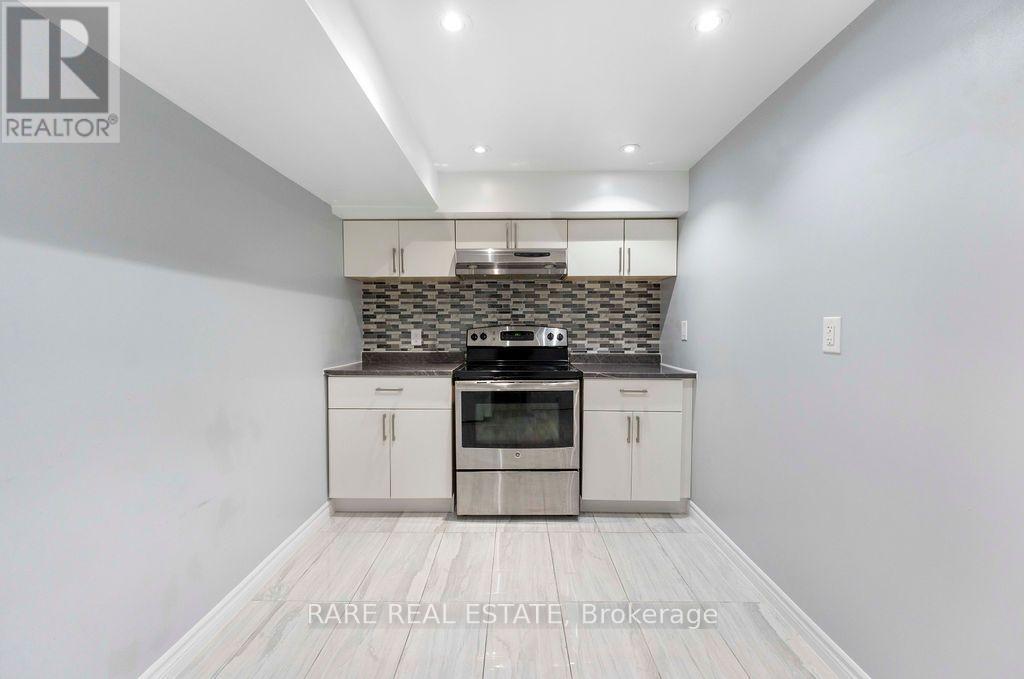 Lower - 733 Eaglemount Crescent, Mississauga, Ontario  L5C 1H2 - Photo 10 - W13851852
