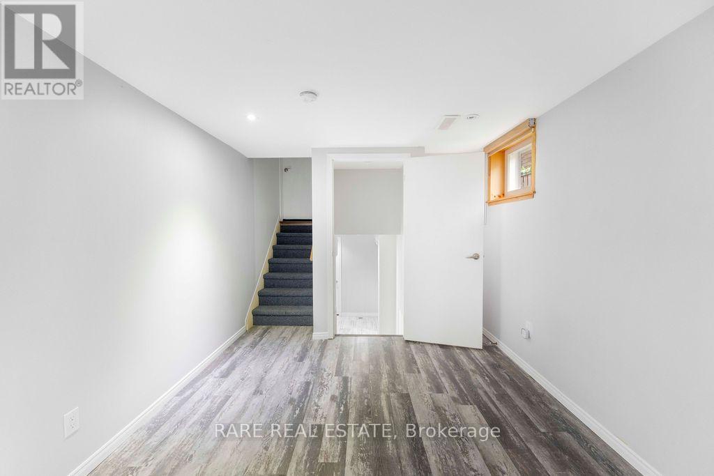 Lower - 733 Eaglemount Crescent, Mississauga, Ontario  L5C 1H2 - Photo 14 - W13851852