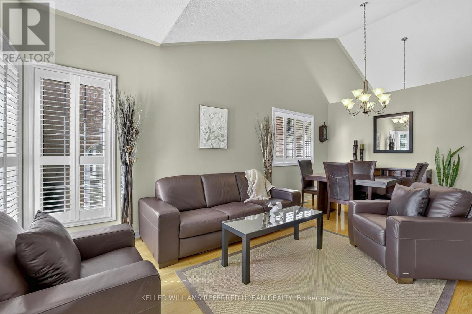 27 Summer Valley Drive, Brampton, Ontario  L6Z 4V6 - Photo 8 - W13851854