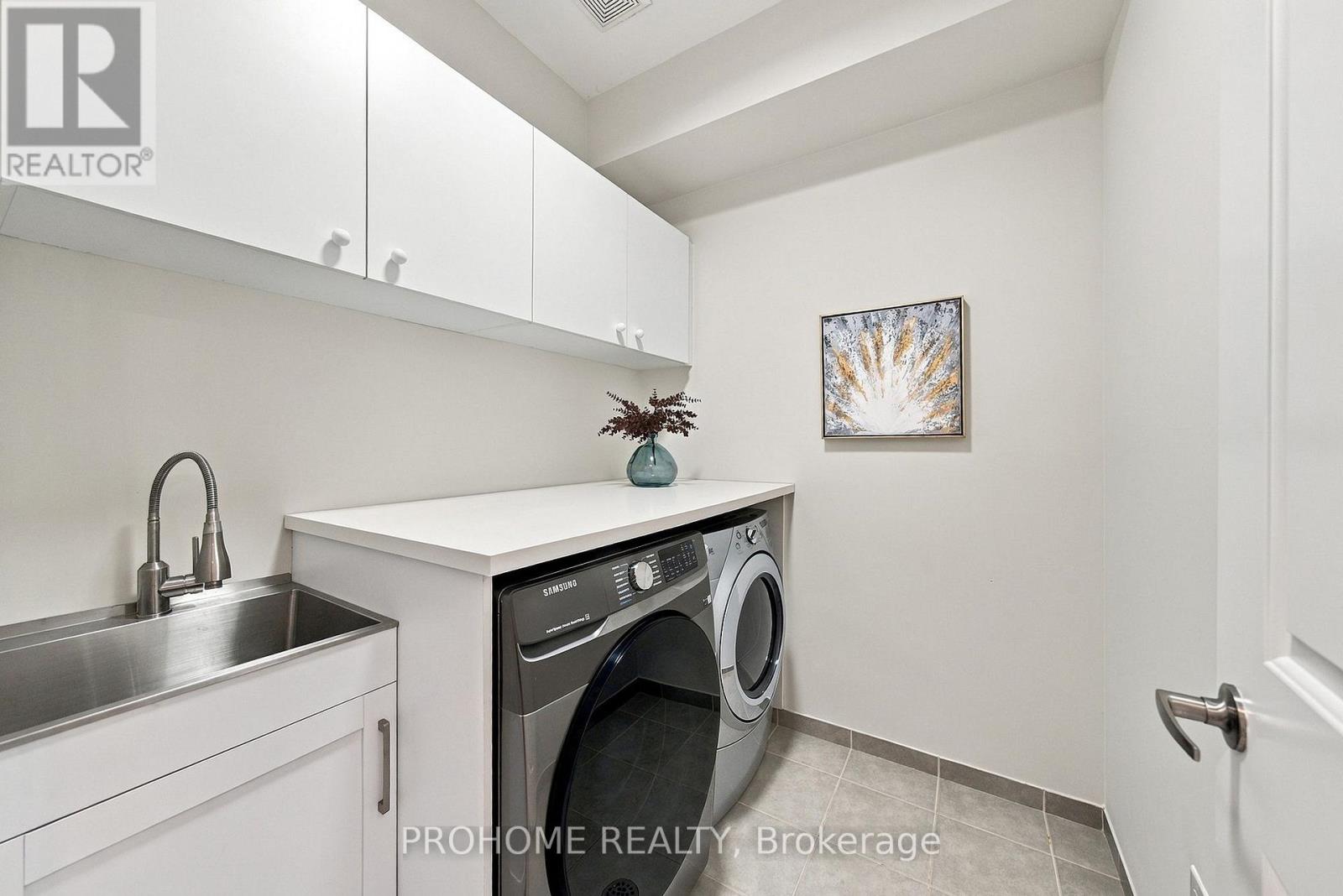 1831 Pagehurst Avenue, Mississauga, Ontario  L4X 1Y4 - Photo 31 - W13851914