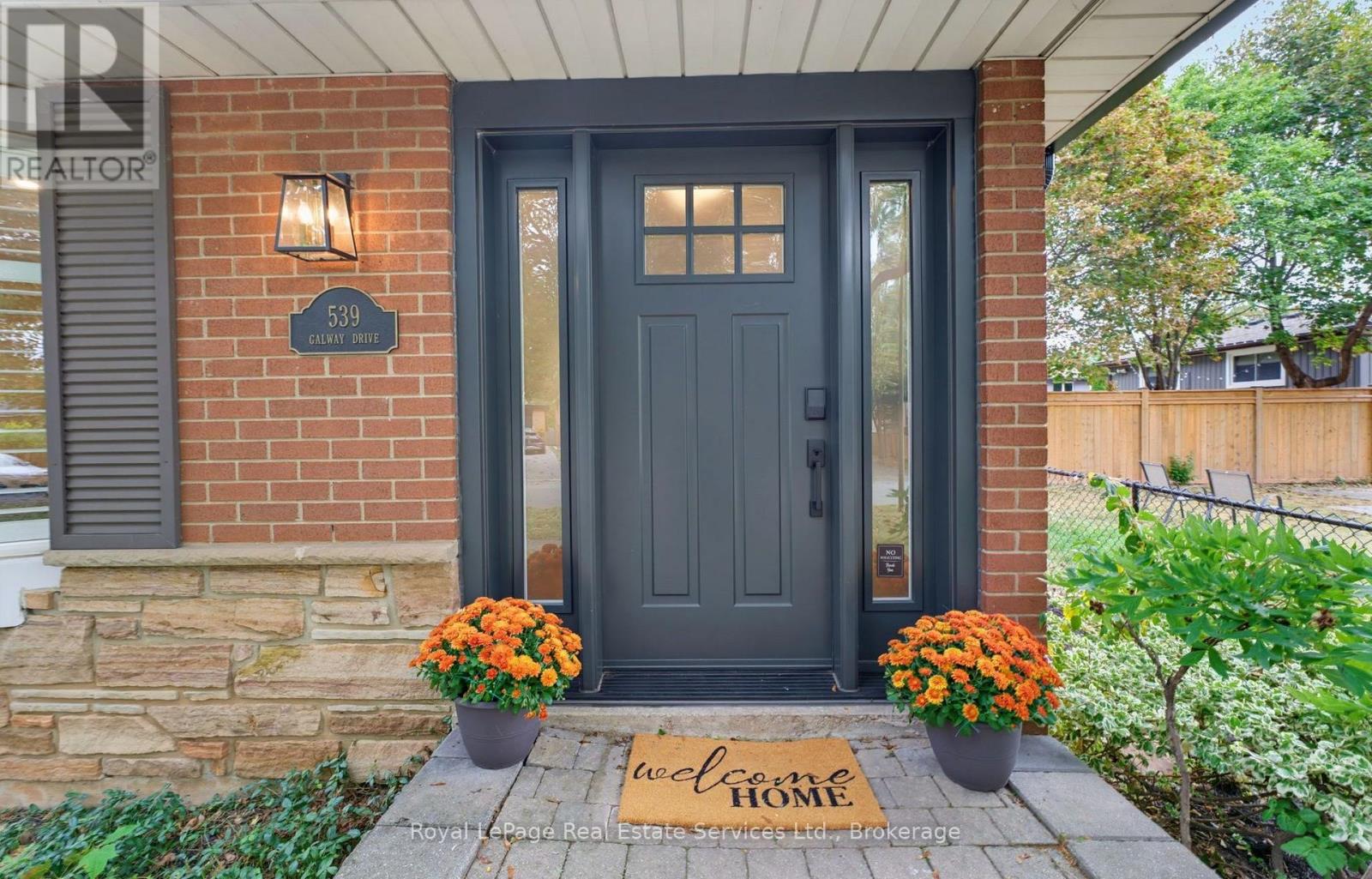 539 Galway Drive, Burlington, Ontario  L7L 2S6 - Photo 3 - W13851862