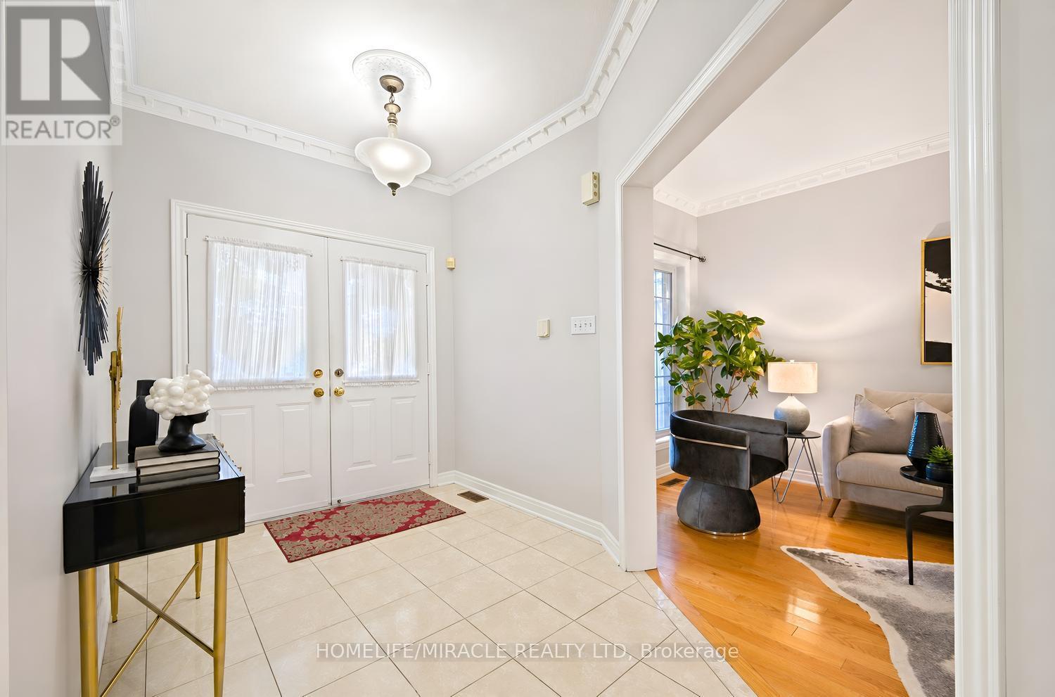 18 Hartwell Gate, Brampton, Ontario  L6R 2V3 - Photo 11 - W13847540
