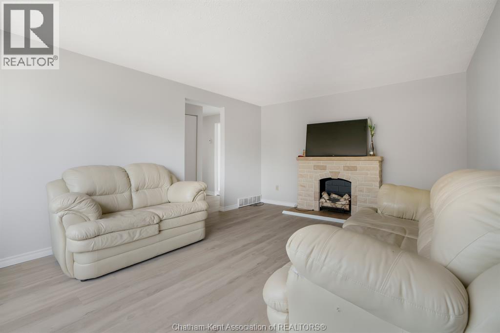 227 Michener Road, Chatham, Ontario  N7L 4W3 - Photo 11 - 26024053