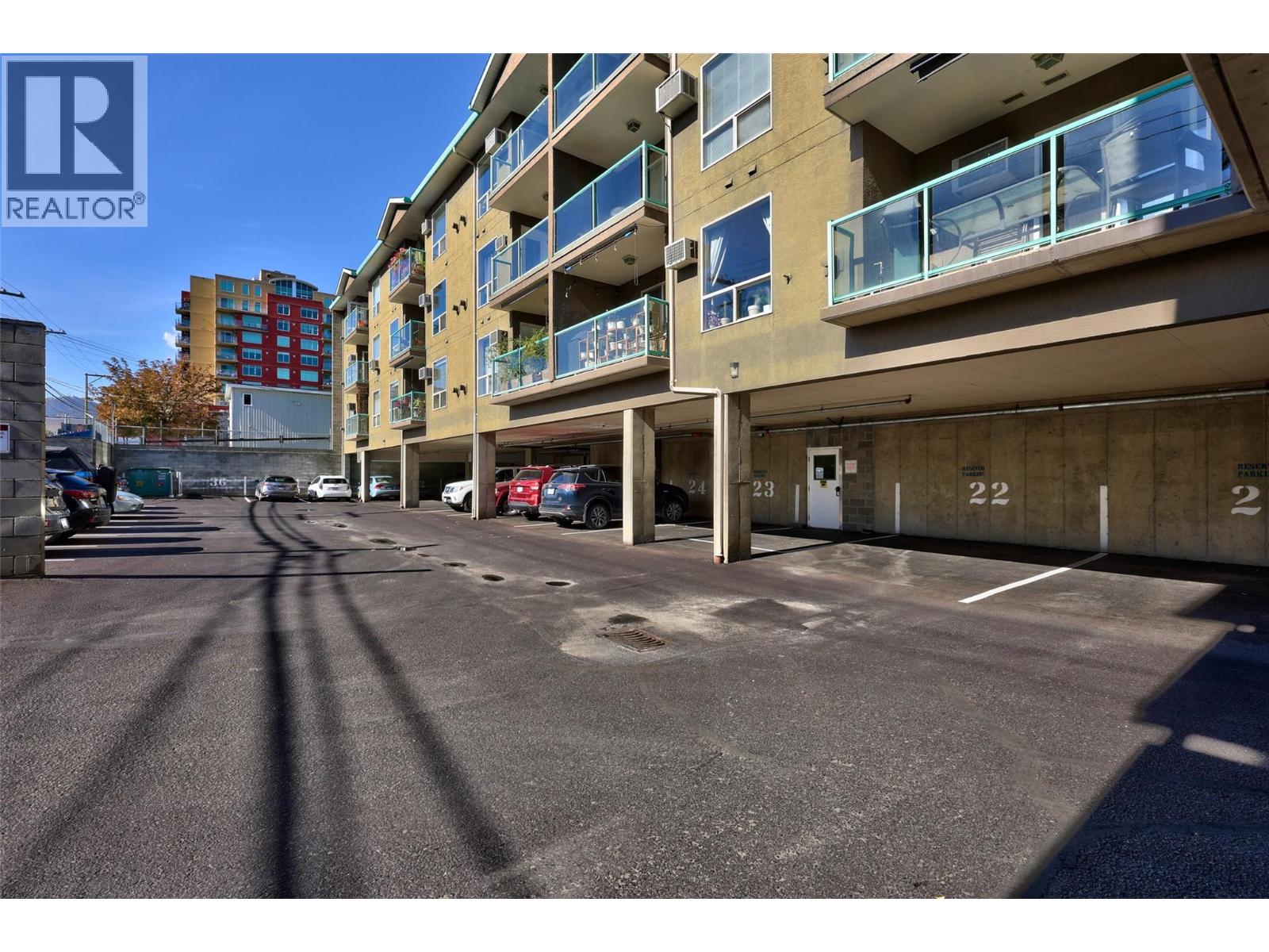 683 Victoria Street Unit# 407