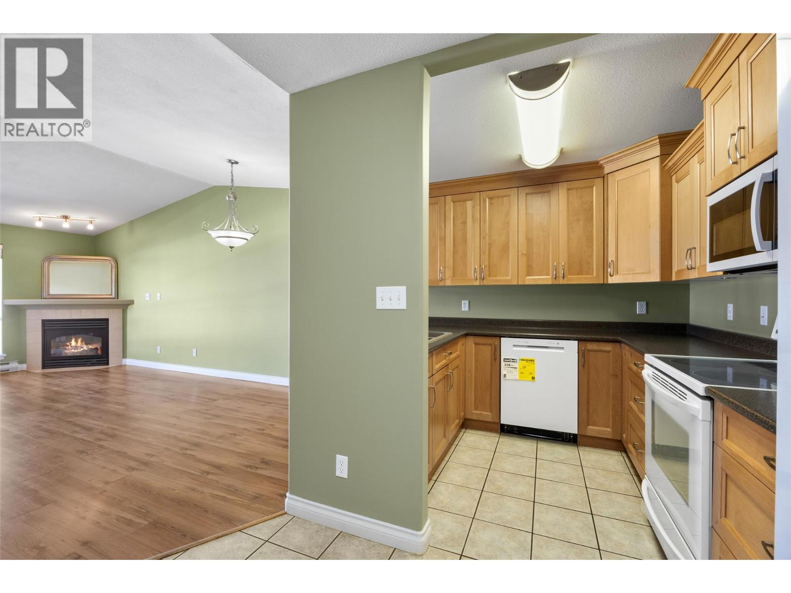 683 Victoria Street Unit# 407