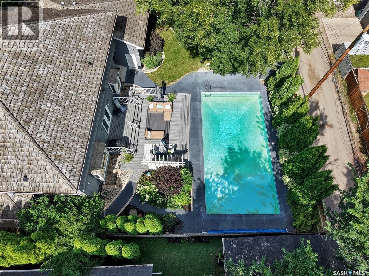 310 Saskatchewan Crescent W, Saskatoon, Saskatchewan  S7M 0A4 - Photo 3 - SK050126