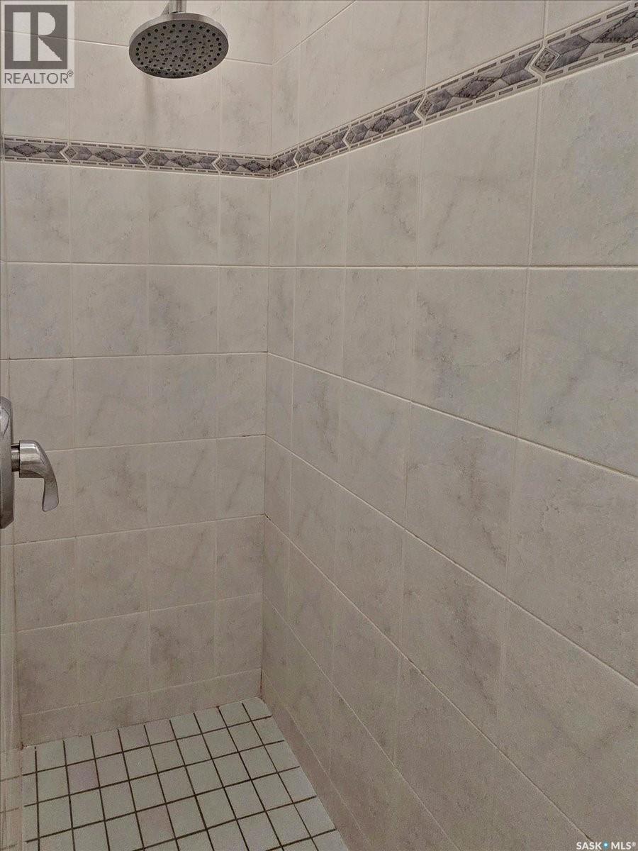 310 Saskatchewan Crescent W, Saskatoon, Saskatchewan  S7M 0A4 - Photo 37 - SK050126