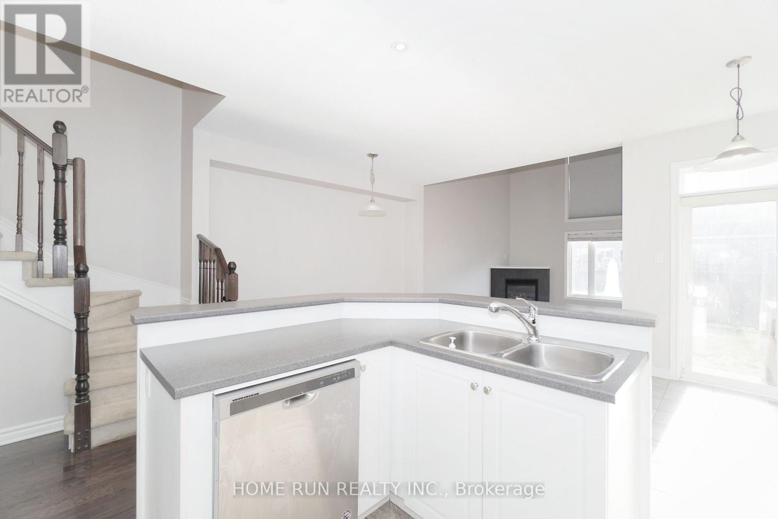 115 Watchhorn Grove, Ottawa, Ontario  K1V 2N3 - Photo 15 - X13852042
