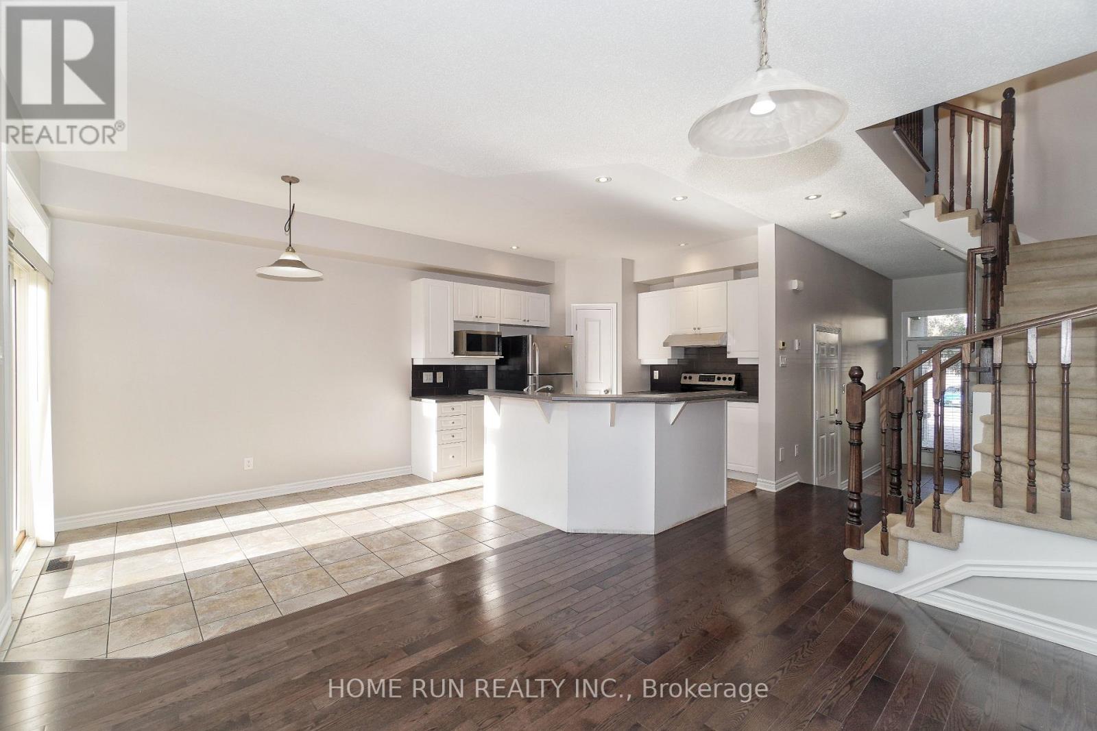 115 Watchhorn Grove, Ottawa, Ontario K1V 2N3 - Photo 6 - X13852042