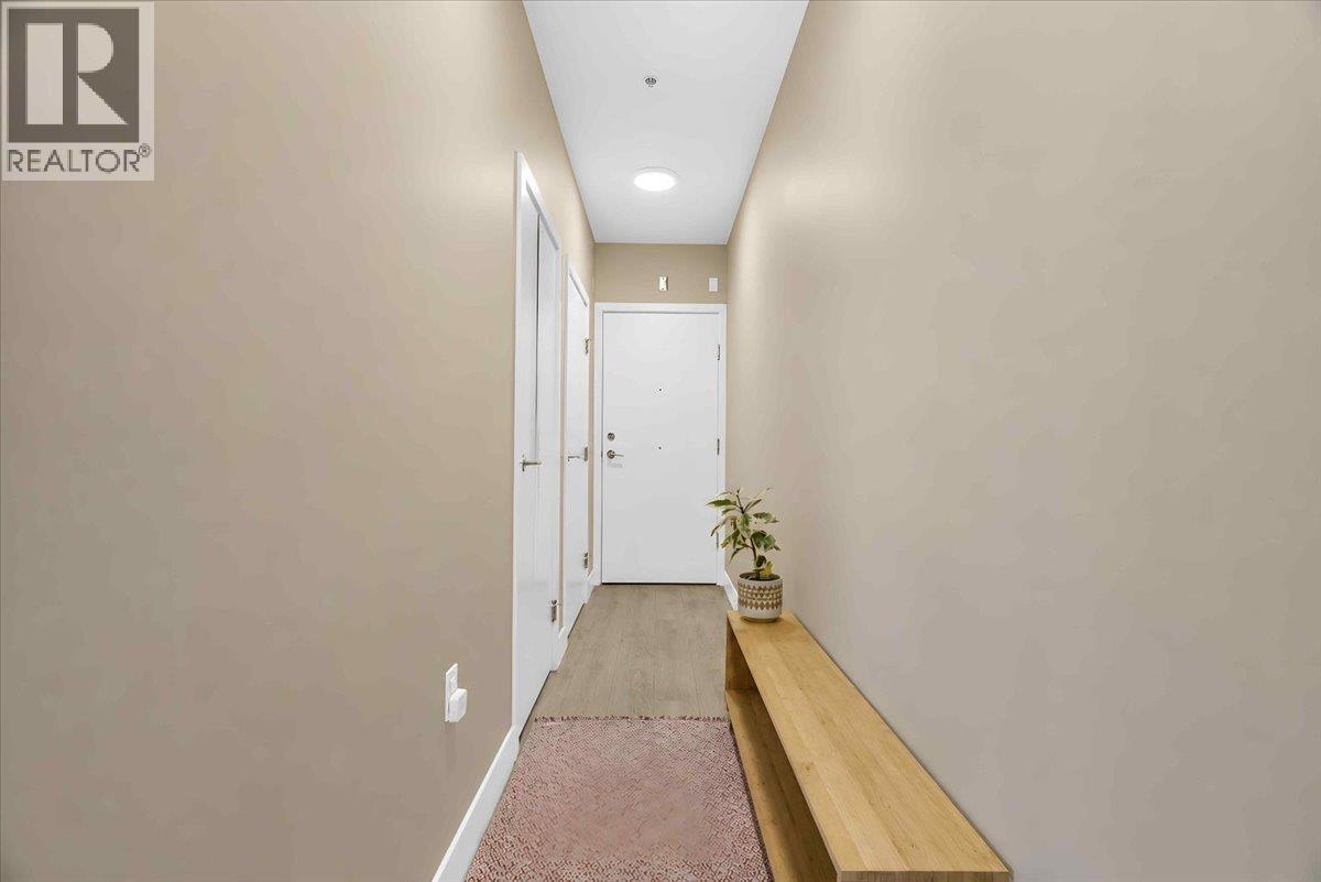 303 4882 SLOCAN STREET