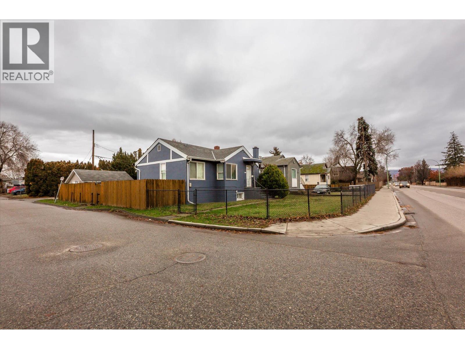 2405 Pandosy Street, Kelowna, British Columbia  V1Y 1T7 - Photo 26 - 10402374