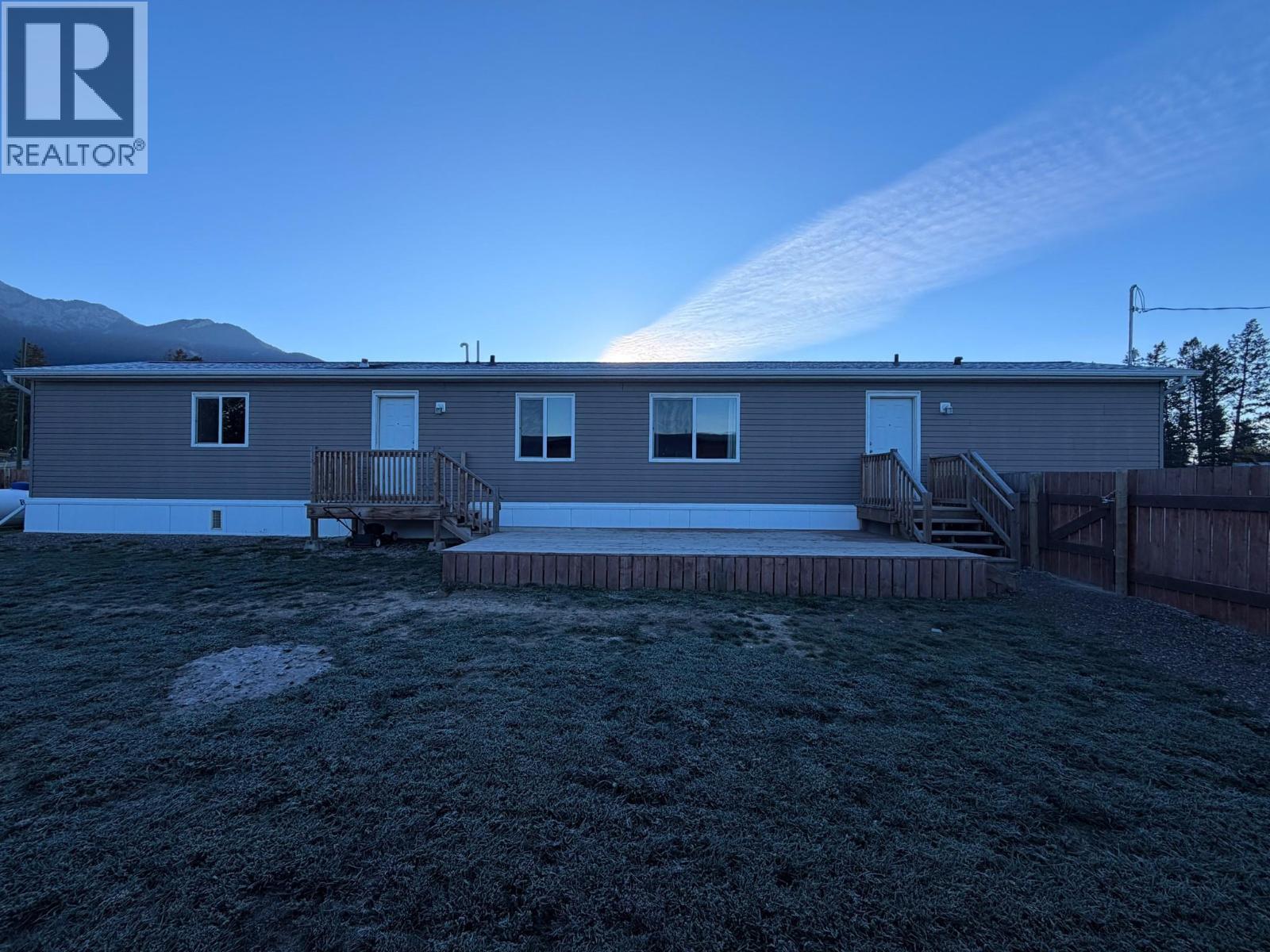 4821 CRESCENTWOOD Drive