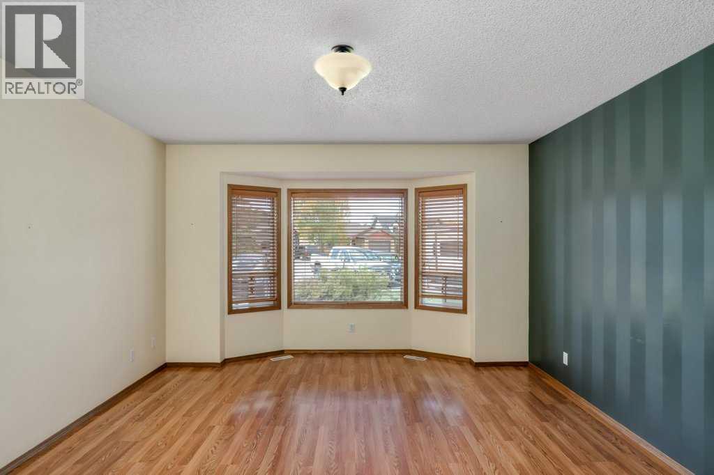 31 Riverside Place