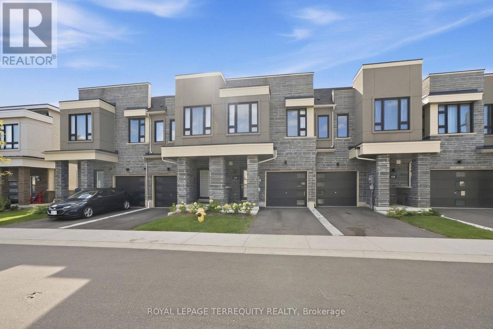 129 Sailors Landing, Clarington, Ontario  L1C 7G4 - Photo 1 - E13852066
