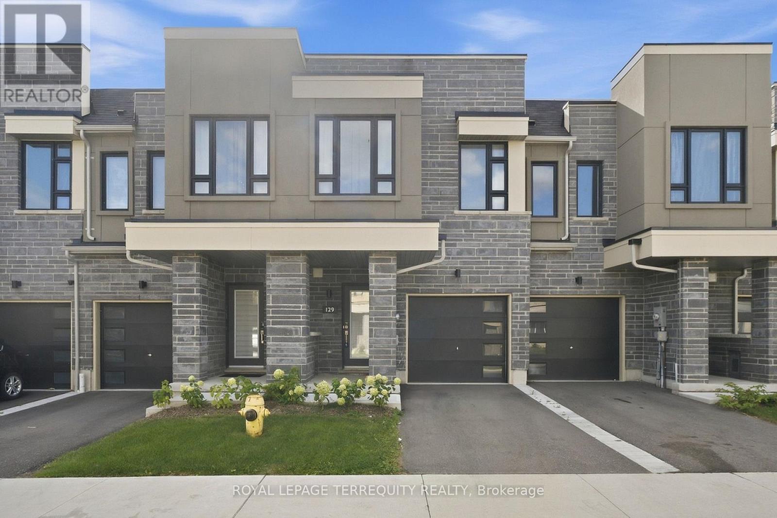 129 Sailors Landing, Clarington, Ontario  L1C 7G4 - Photo 2 - E13852066