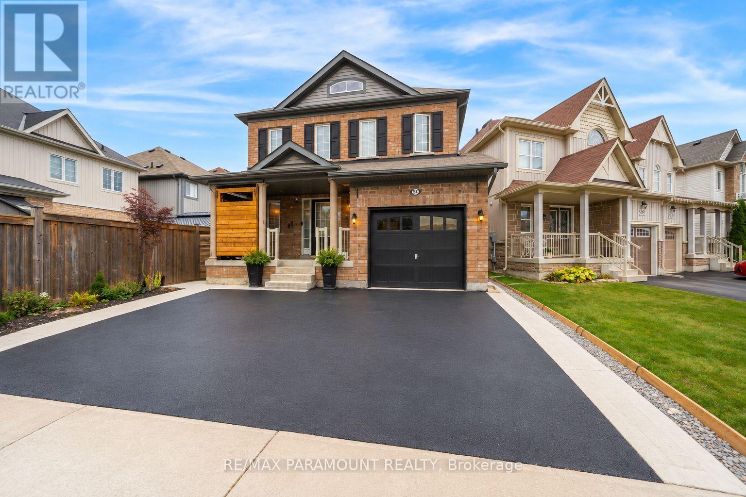 54 Sidney Rundle Avenue, Clarington, Ontario  L1C 3K2 - Photo 2 - E13852078