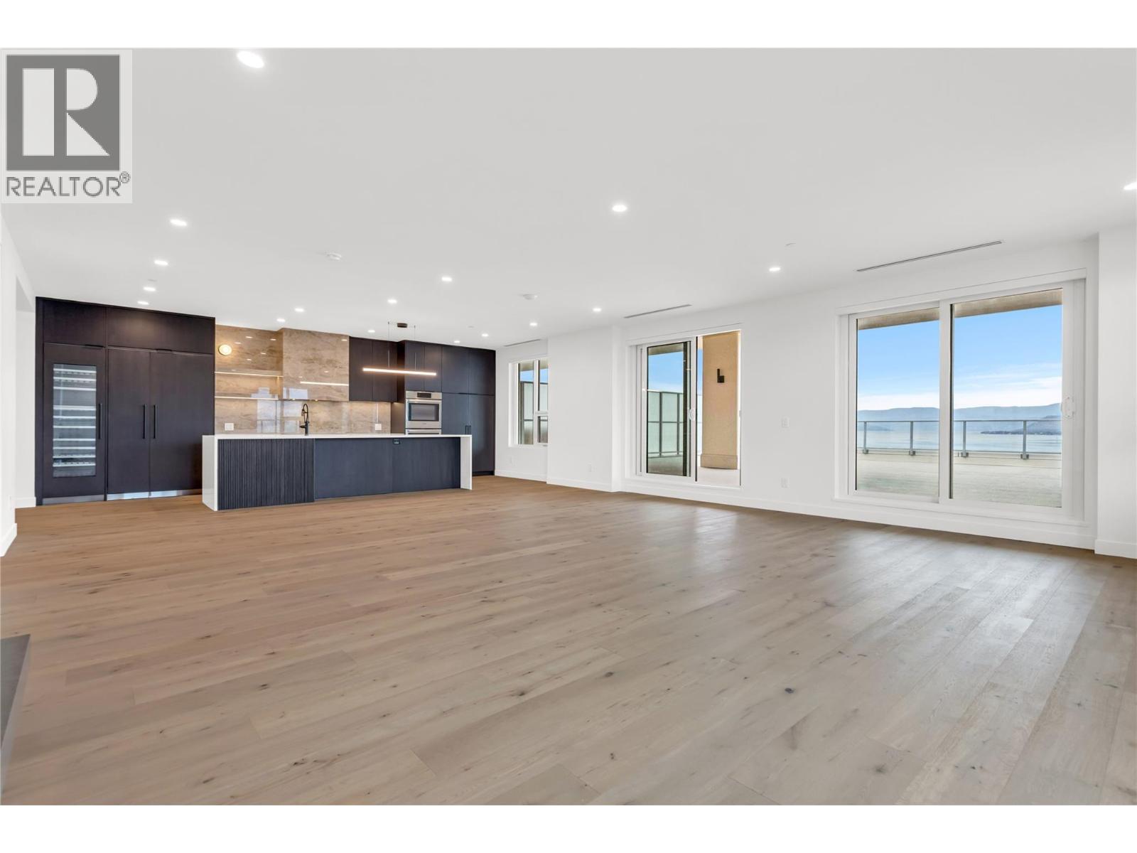 3300 Lakeshore Road Unit# PH1406